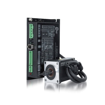 Tiománaí servo mótair DC